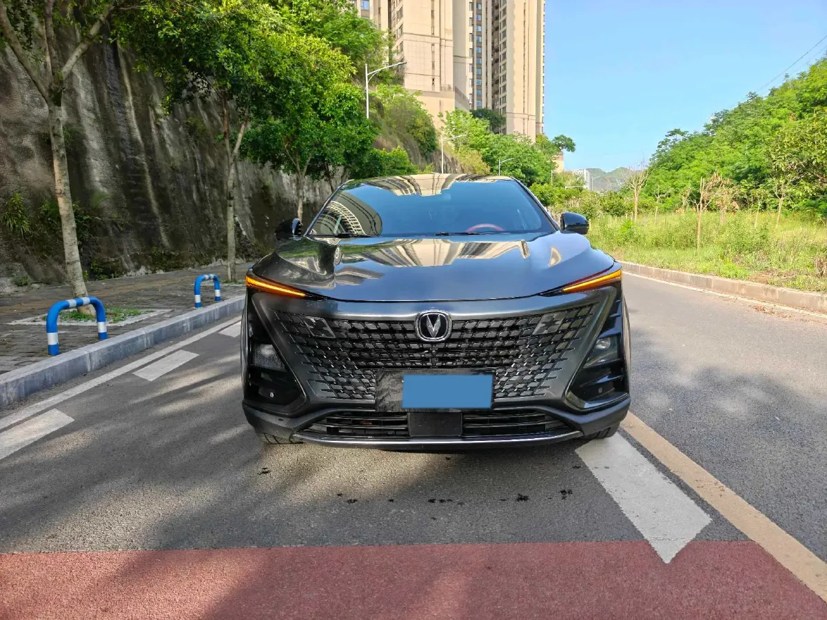 2022 ChangAn UNI-T 1.5T 188HP L4 7DCT,autocango,china used car exporter,china ev exporter,chinese used car exporter,chinese used ev exporter