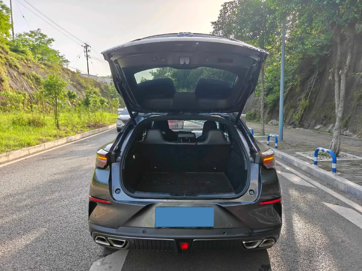 2022 ChangAn UNI-T 1.5T 188HP L4 7DCT,autocango,china used car exporter,china ev exporter,chinese used car exporter,chinese used ev exporter