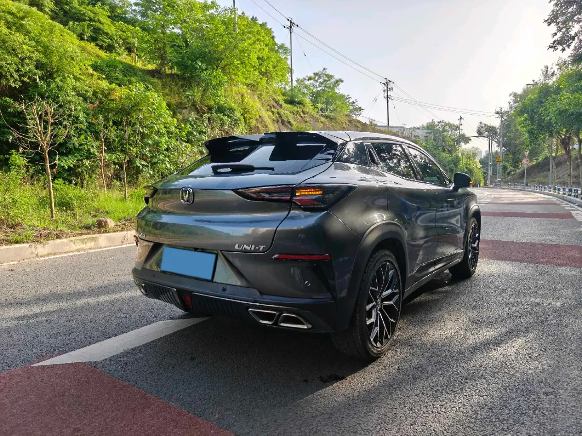 2022 ChangAn UNI-T 1.5T 188HP L4 7DCT,autocango,china used car exporter,china ev exporter,chinese used car exporter,chinese used ev exporter