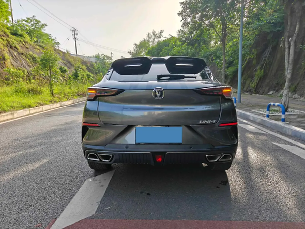 2022 ChangAn UNI-T 1.5T 188HP L4 7DCT,autocango,china used car exporter,china ev exporter,chinese used car exporter,chinese used ev exporter