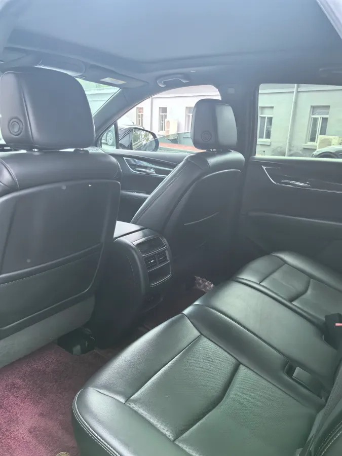 2024 Cadillac XT5 2.0T 237HP L4 9AT,autocango,china used car exporter,china ev exporter,chinese used car exporter,chinese used ev exporter