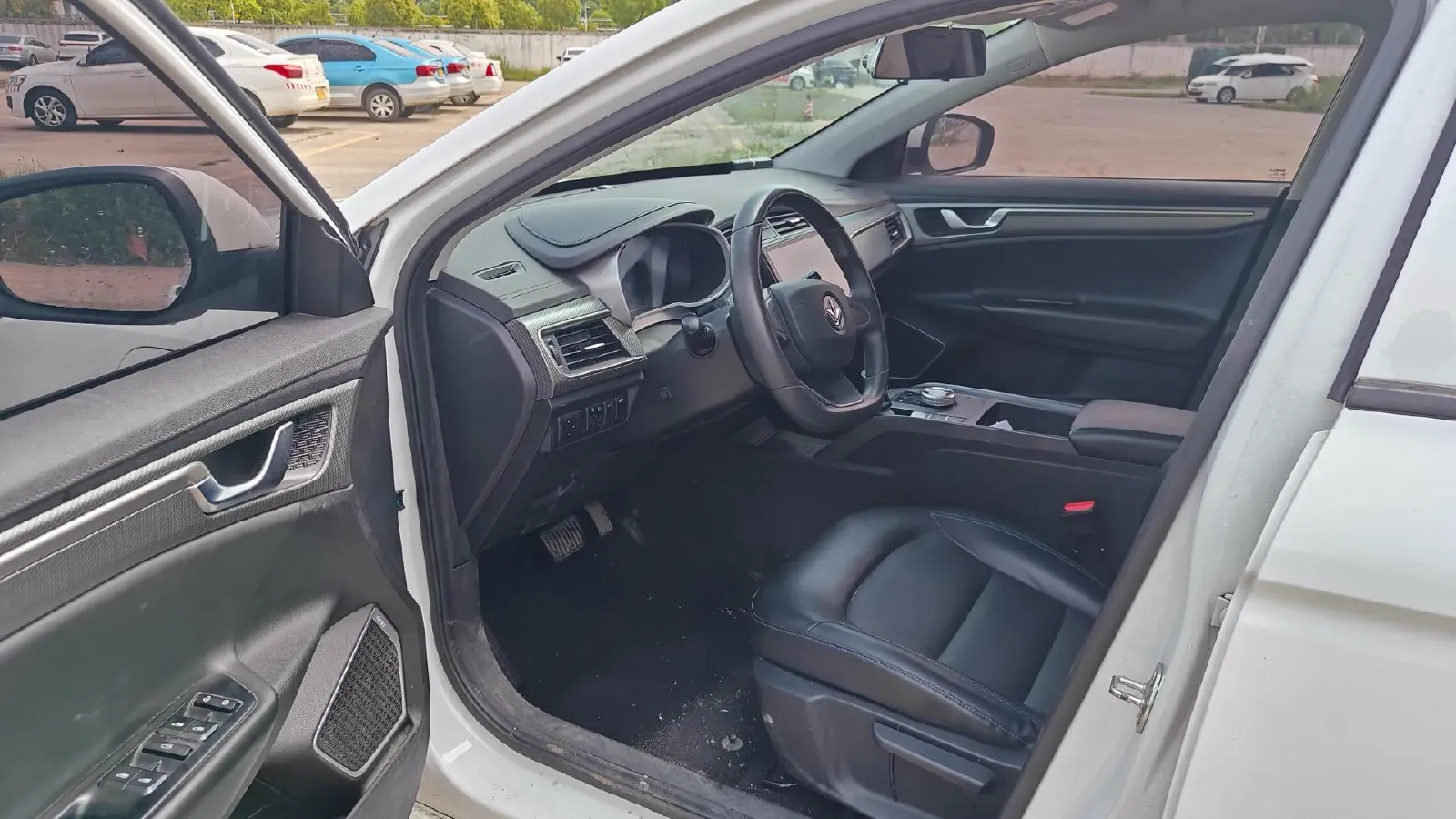 2022 Livan Maple 60s BEV 51.8KWH,autocango,china used car exporter,china ev exporter,chinese used car exporter,chinese used ev exporter