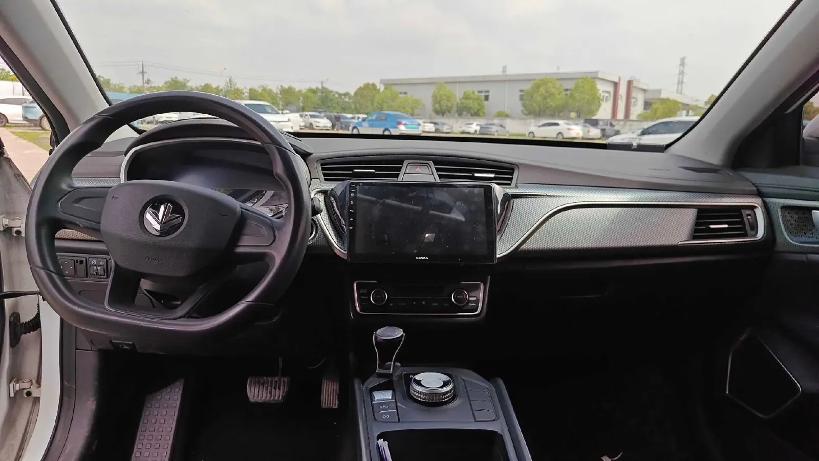 2022 Livan Maple 60s BEV 51.8KWH,autocango,china used car exporter,china ev exporter,chinese used car exporter,chinese used ev exporter