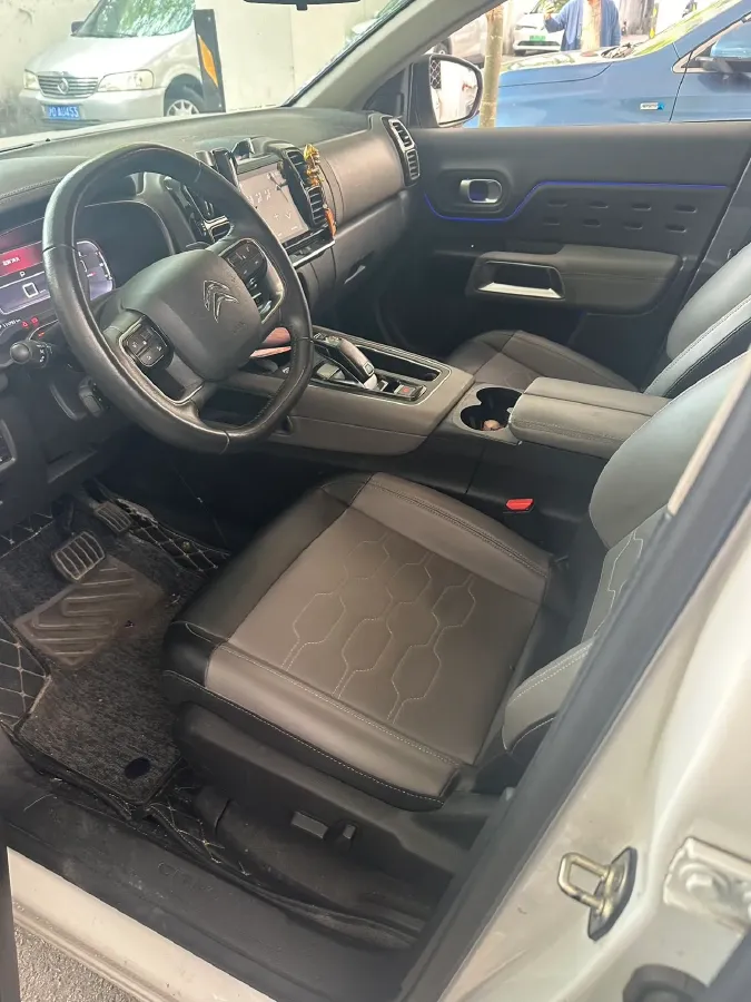 2019 Citroen C5 Aircross 1.6T 170HP L4 6AT,autocango,china used car exporter,china ev exporter,chinese used car exporter,chinese used ev exporter