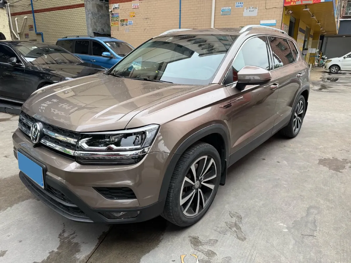 2019 MINI MINI 1.5T 102HP L3 7DCT,autocango,china used car exporter,china ev exporter,chinese used car exporter,chinese used ev exporter