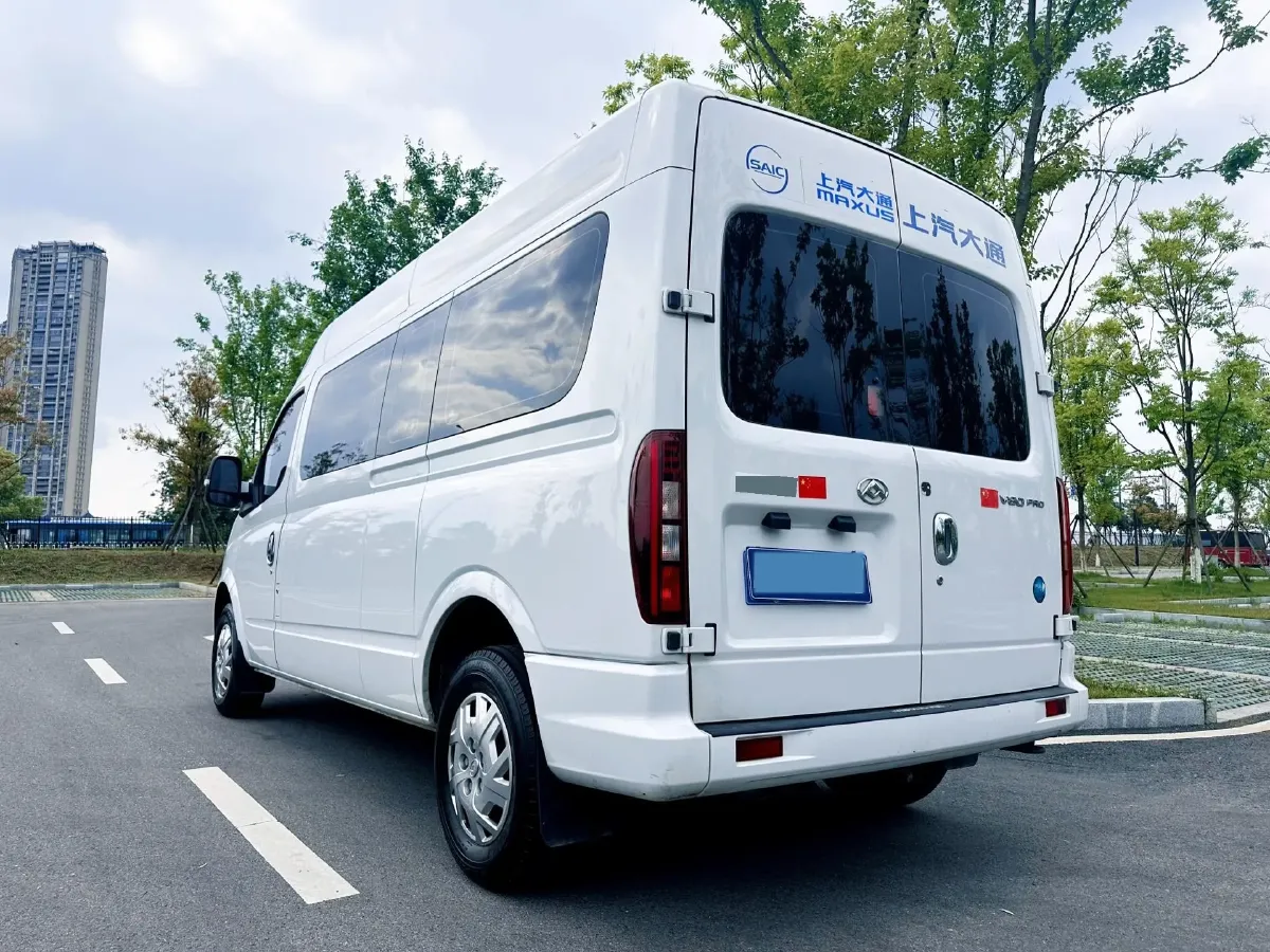 2025 MAXUS XinTu V80 2.0T 147HP L4 6MT,autocango,china used car exporter,china ev exporter,chinese used car exporter,chinese used ev exporter