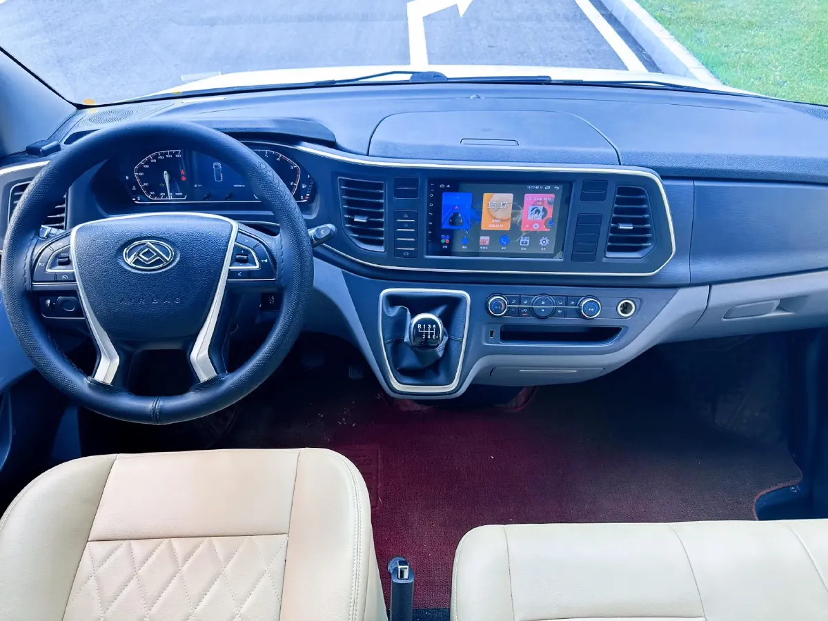 2025 MAXUS XinTu V80 2.0T 147HP L4 6MT,autocango,china used car exporter,china ev exporter,chinese used car exporter,chinese used ev exporter