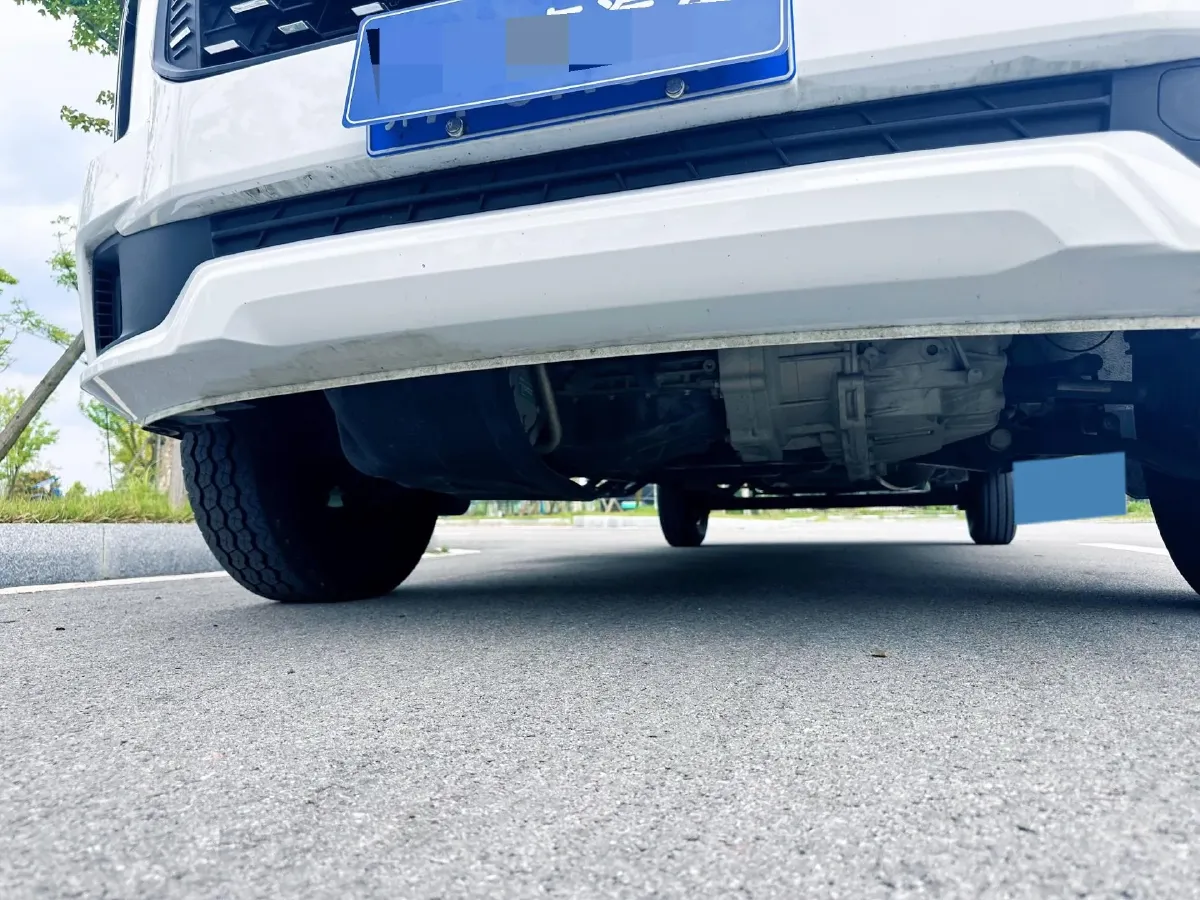 2025 MAXUS XinTu V80 2.0T 147HP L4 6MT,autocango,china used car exporter,china ev exporter,chinese used car exporter,chinese used ev exporter