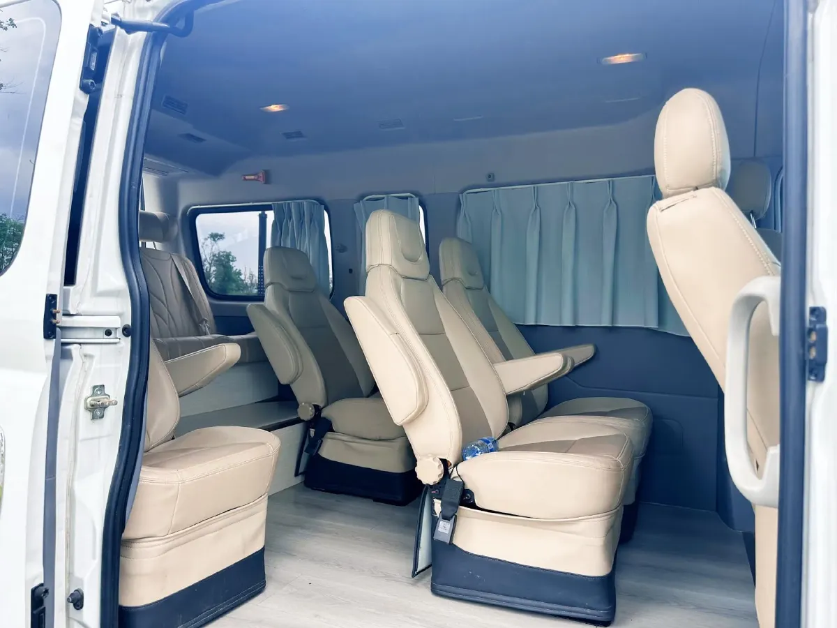 2025 MAXUS XinTu V80 2.0T 147HP L4 6MT,autocango,china used car exporter,china ev exporter,chinese used car exporter,chinese used ev exporter