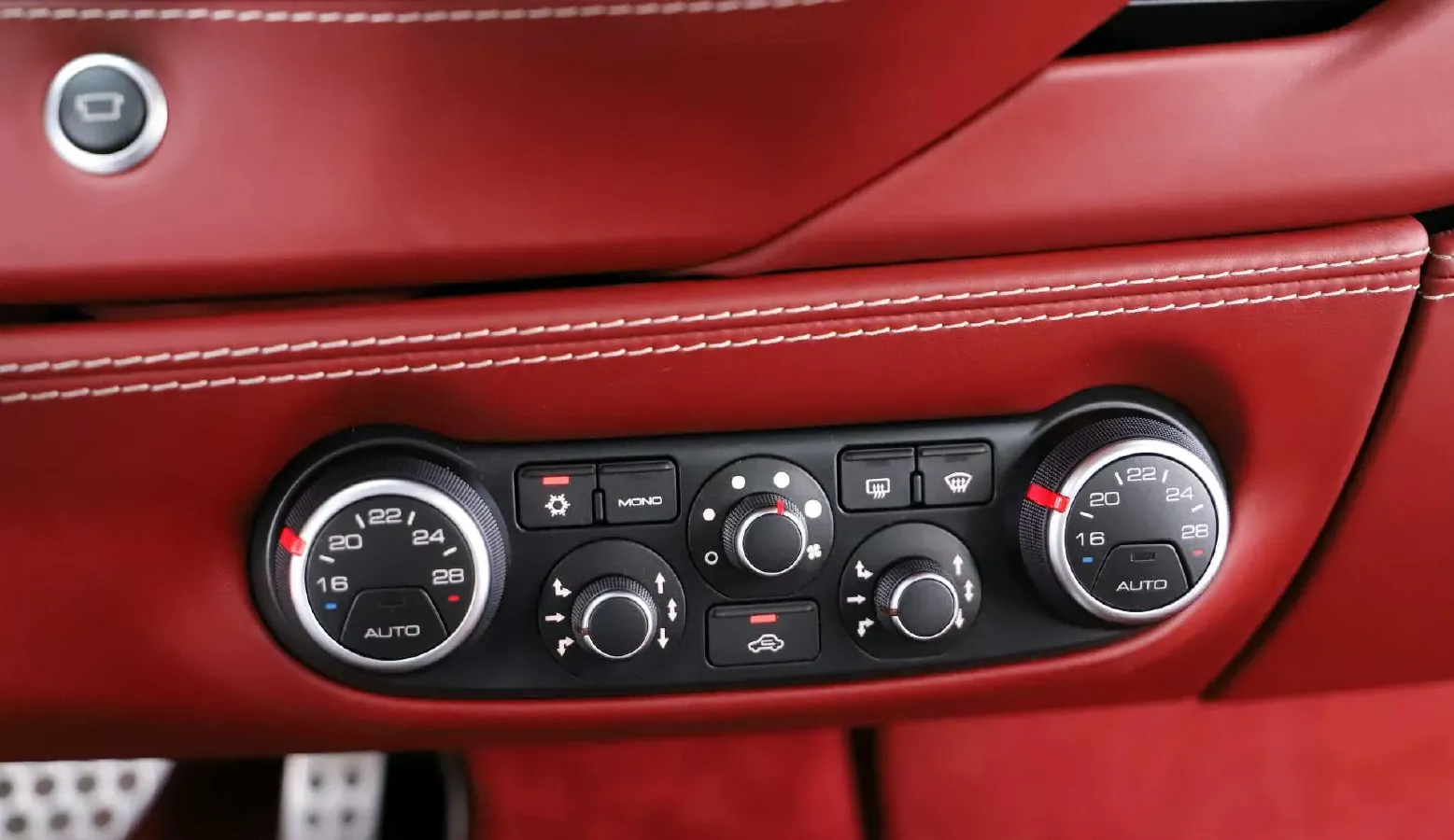 2015 Ferrari 488 3.9T 670HP V8 7DCT,autocango,china used car exporter,china ev exporter,chinese used car exporter,chinese used ev exporter