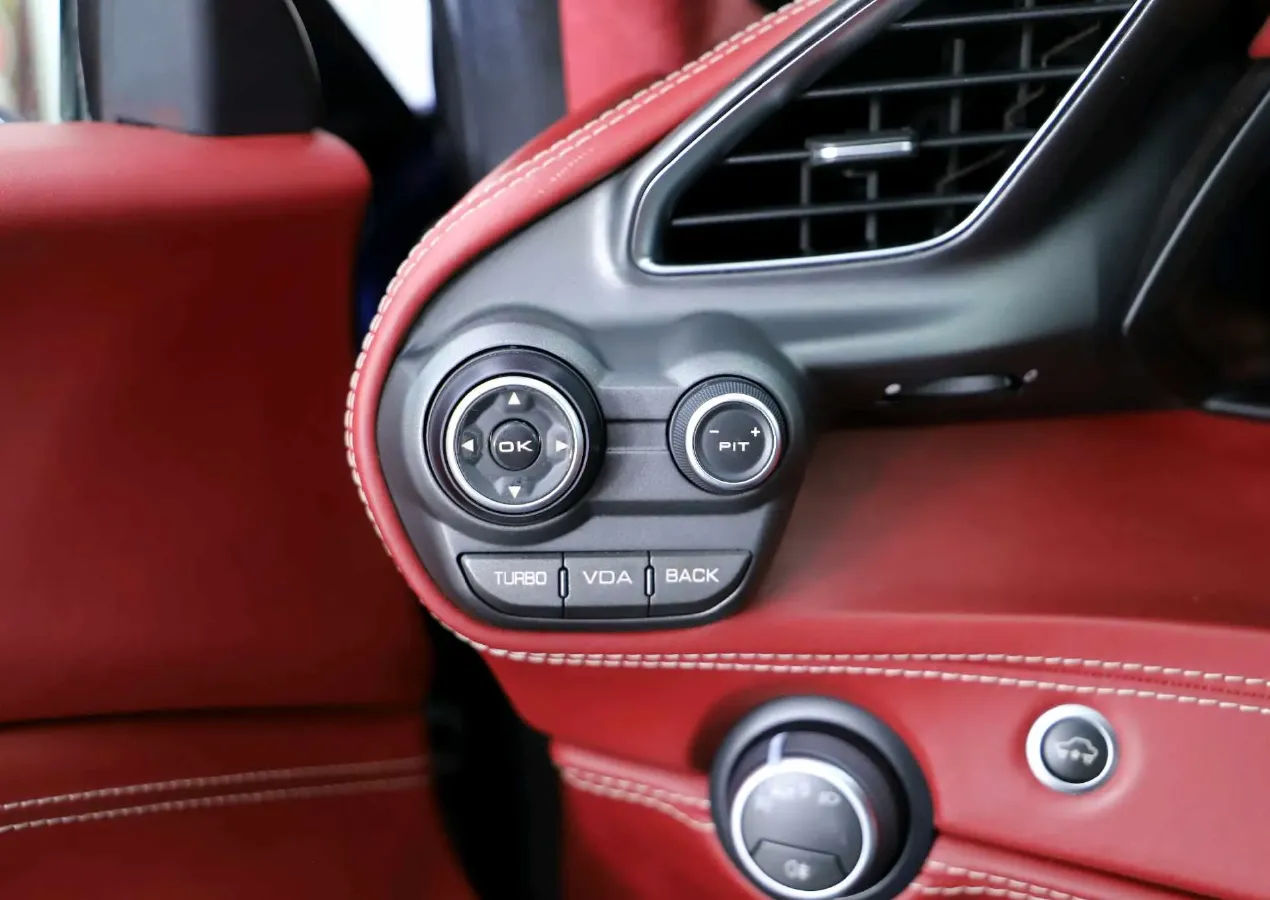 2015 Ferrari 488 3.9T 670HP V8 7DCT,autocango,china used car exporter,china ev exporter,chinese used car exporter,chinese used ev exporter