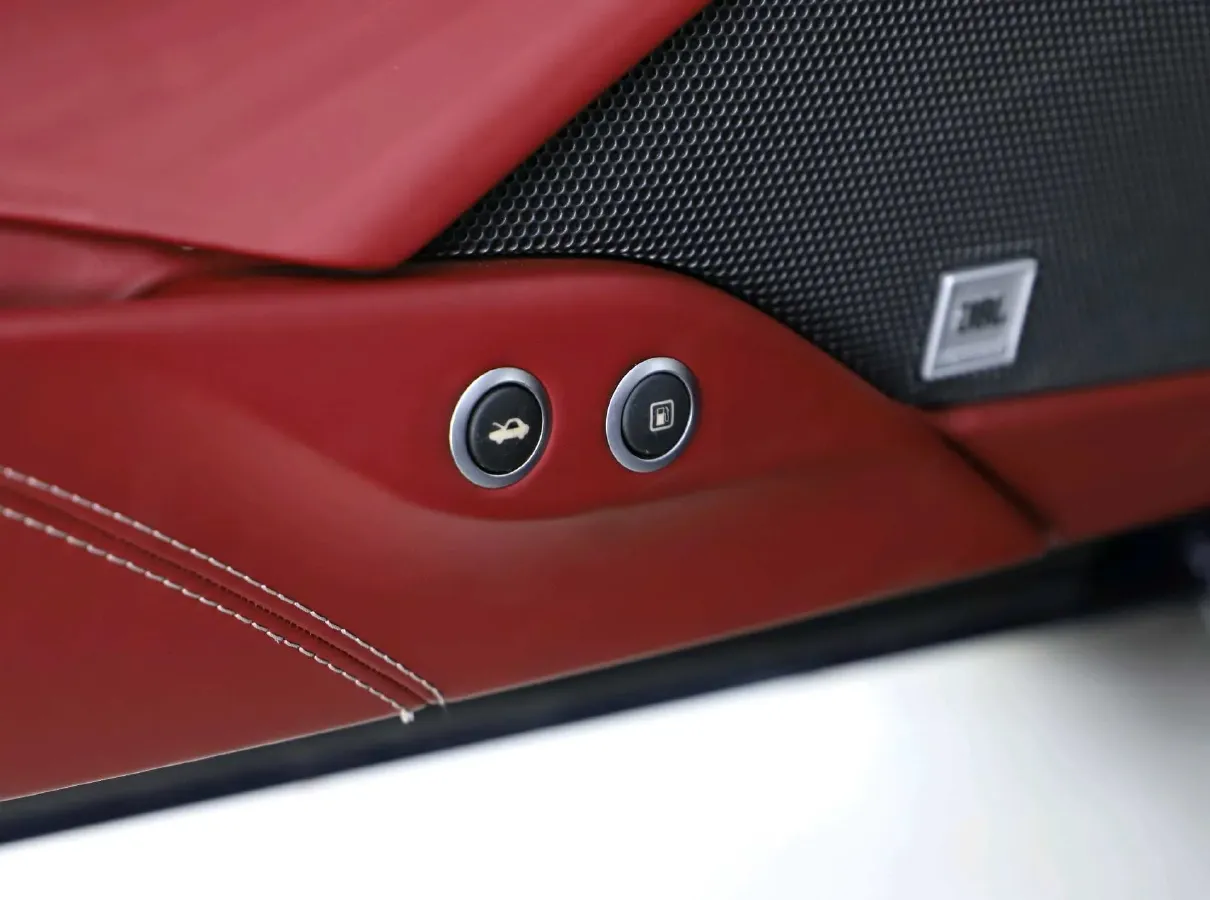 2015 Ferrari 488 3.9T 670HP V8 7DCT,autocango,china used car exporter,china ev exporter,chinese used car exporter,chinese used ev exporter