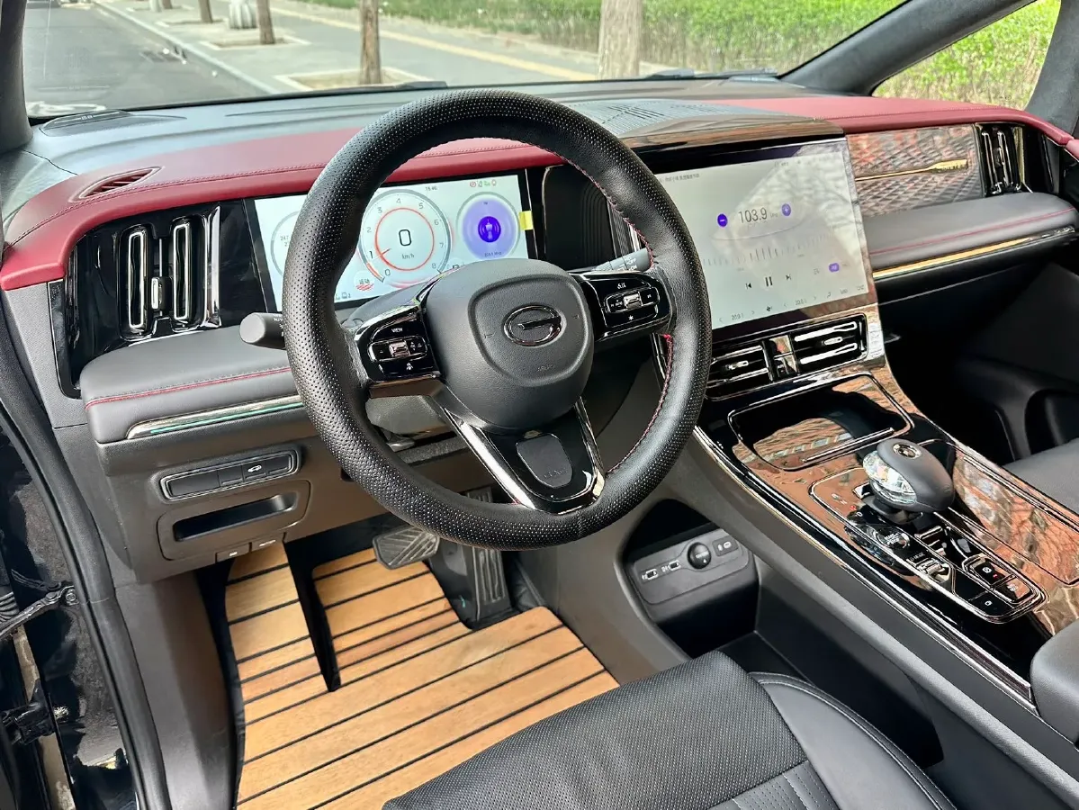 2023 GAC Trumpchi M8 2.0T 252HP L4 8AT,autocango,china used car exporter,china ev exporter,chinese used car exporter,chinese used ev exporter