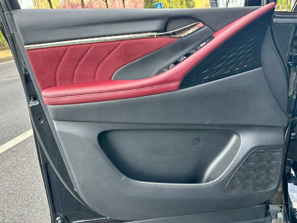 2023 GAC Trumpchi M8 2.0T 252HP L4 8AT,autocango,china used car exporter,china ev exporter,chinese used car exporter,chinese used ev exporter