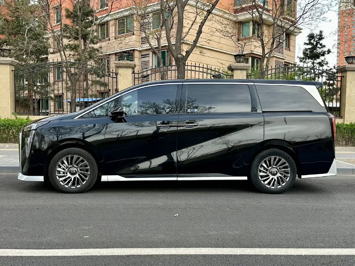 2023 GAC Trumpchi M8 2.0T 252HP L4 8AT,autocango,china used car exporter,china ev exporter,chinese used car exporter,chinese used ev exporter