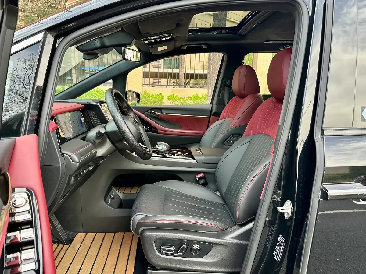 2023 GAC Trumpchi M8 2.0T 252HP L4 8AT,autocango,china used car exporter,china ev exporter,chinese used car exporter,chinese used ev exporter