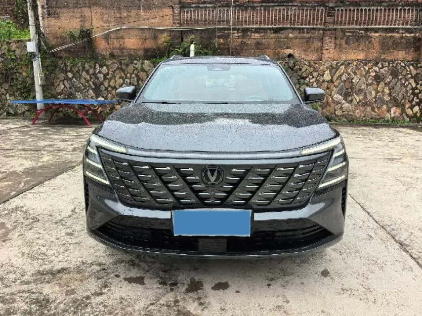 2025 ChangAn CS75 Plus 1.5T 192HP L4 8AT,autocango,china used car exporter,china ev exporter,chinese used car exporter,chinese used ev exporter
