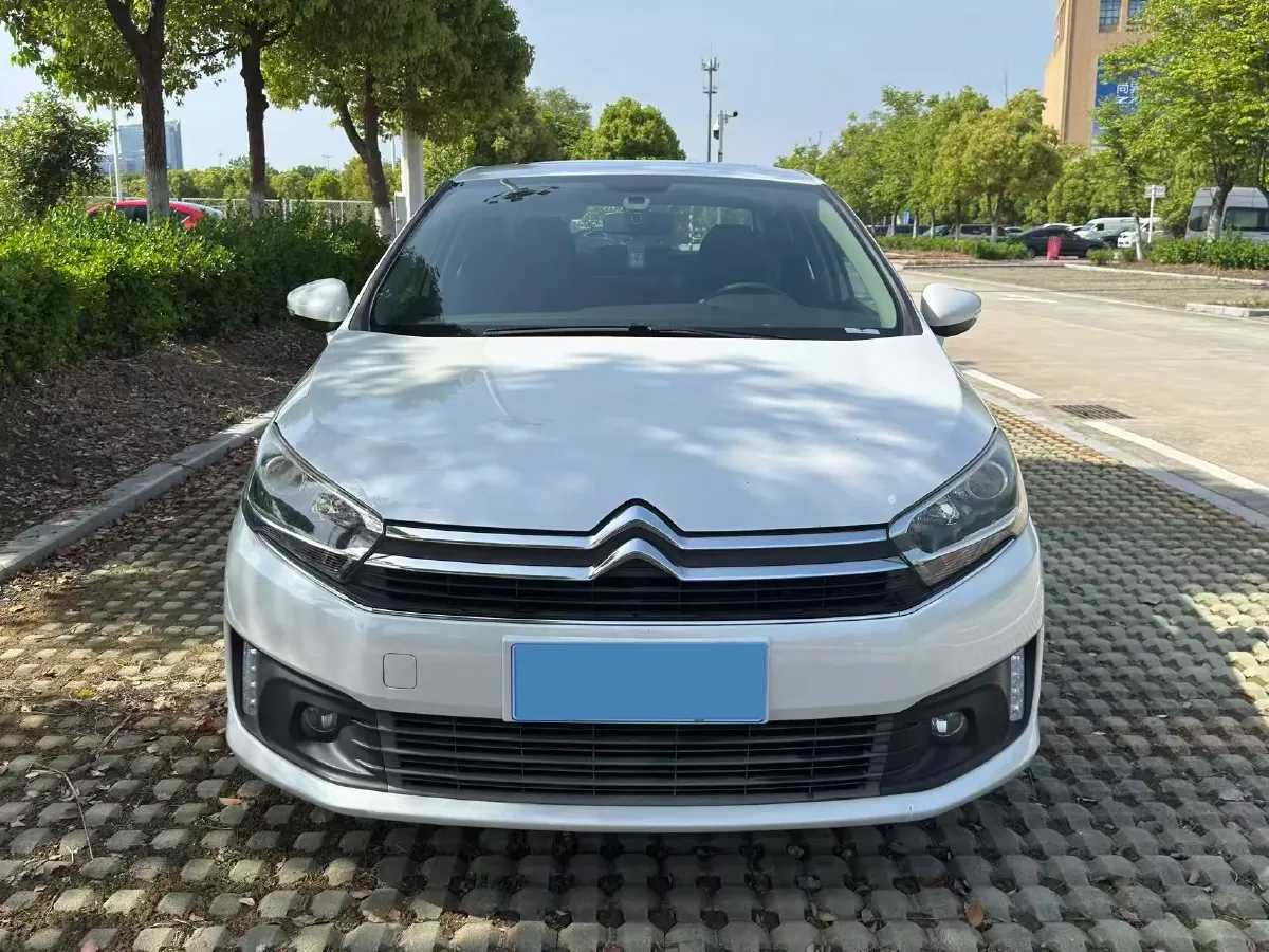 2018 Citroen C4 C-Quatre 1.6L 117HP L4 5MT,autocango,china used car exporter,china ev exporter,chinese used car exporter,chinese used ev exporter