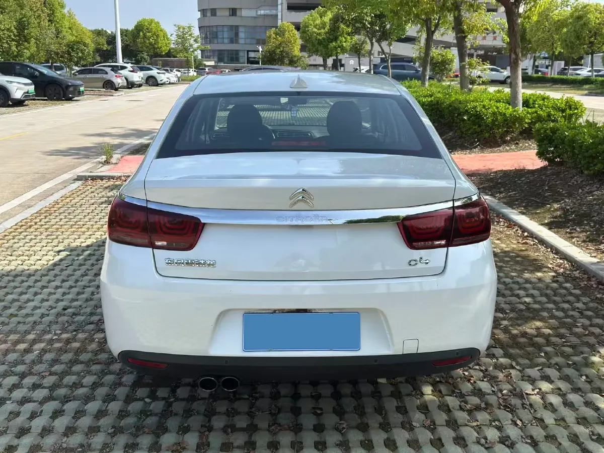 2018 Citroen C4 C-Quatre 1.6L 117HP L4 5MT,autocango,china used car exporter,china ev exporter,chinese used car exporter,chinese used ev exporter