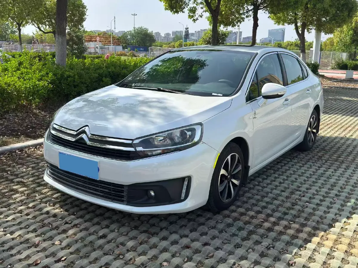 2018 Citroen C4 C-Quatre 1.6L 117HP L4 5MT,autocango,china used car exporter,china ev exporter,chinese used car exporter,chinese used ev exporter
