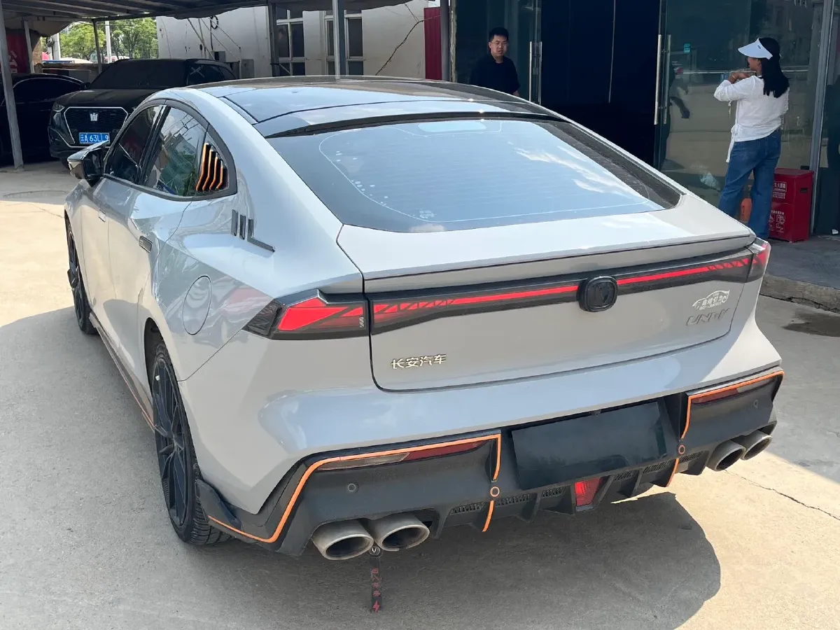 2023 ChangAn UNI-V 1.5T 188HP L4 7DCT,autocango,china used car exporter,china ev exporter,chinese used car exporter,chinese used ev exporter