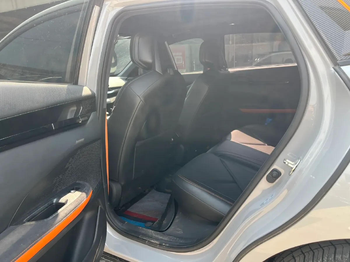 2023 ChangAn UNI-V 1.5T 188HP L4 7DCT,autocango,china used car exporter,china ev exporter,chinese used car exporter,chinese used ev exporter