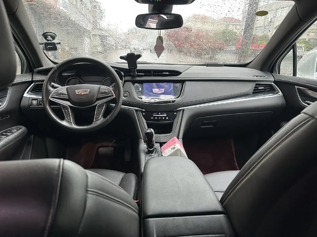 2023 Cadillac XT5 2.0T 237HP L4 9AT,autocango,china used car exporter,china ev exporter,chinese used car exporter,chinese used ev exporter