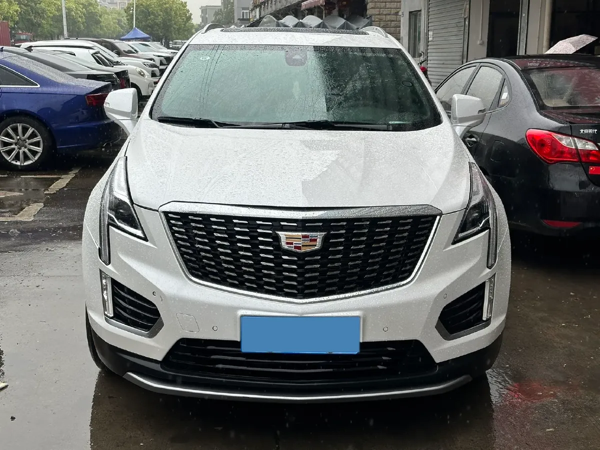 2023 Cadillac XT5 2.0T 237HP L4 9AT,autocango,china used car exporter,china ev exporter,chinese used car exporter,chinese used ev exporter