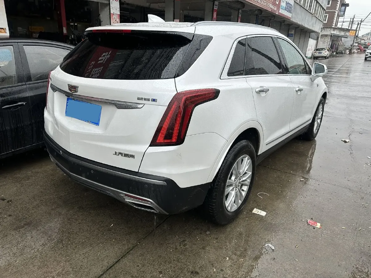 2023 Cadillac XT5 2.0T 237HP L4 9AT,autocango,china used car exporter,china ev exporter,chinese used car exporter,chinese used ev exporter
