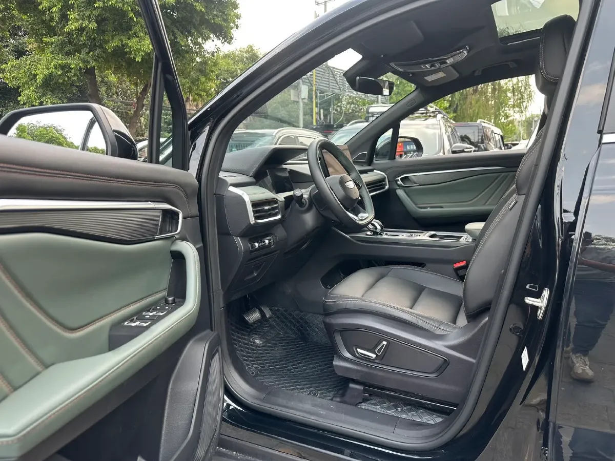 2023 Geely Okavango L 2.0T 218HP L4 7DCT,autocango,china used car exporter,china ev exporter,chinese used car exporter,chinese used ev exporter