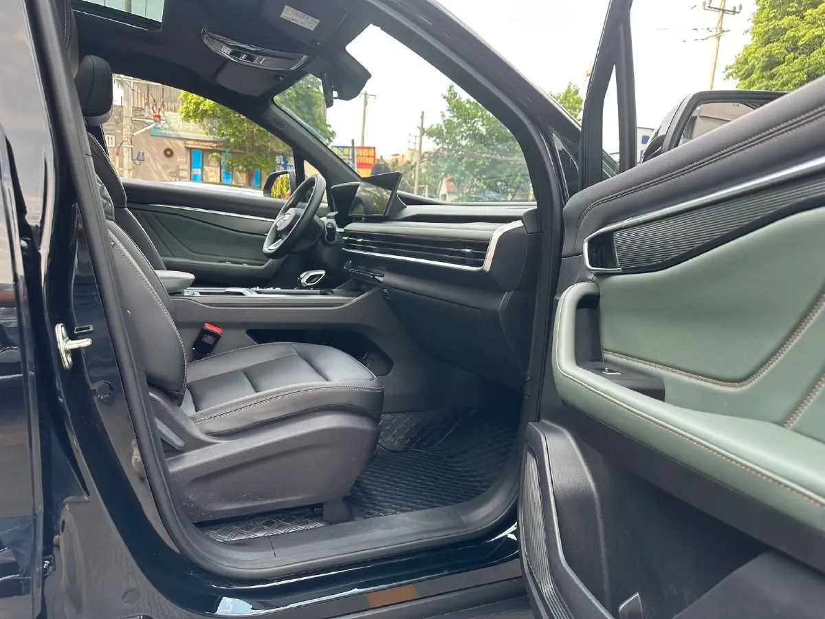 2023 Geely Okavango L 2.0T 218HP L4 7DCT,autocango,china used car exporter,china ev exporter,chinese used car exporter,chinese used ev exporter