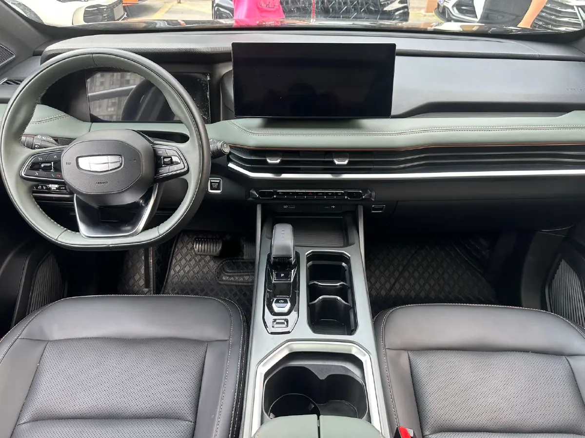 2023 Geely Okavango L 2.0T 218HP L4 7DCT,autocango,china used car exporter,china ev exporter,chinese used car exporter,chinese used ev exporter