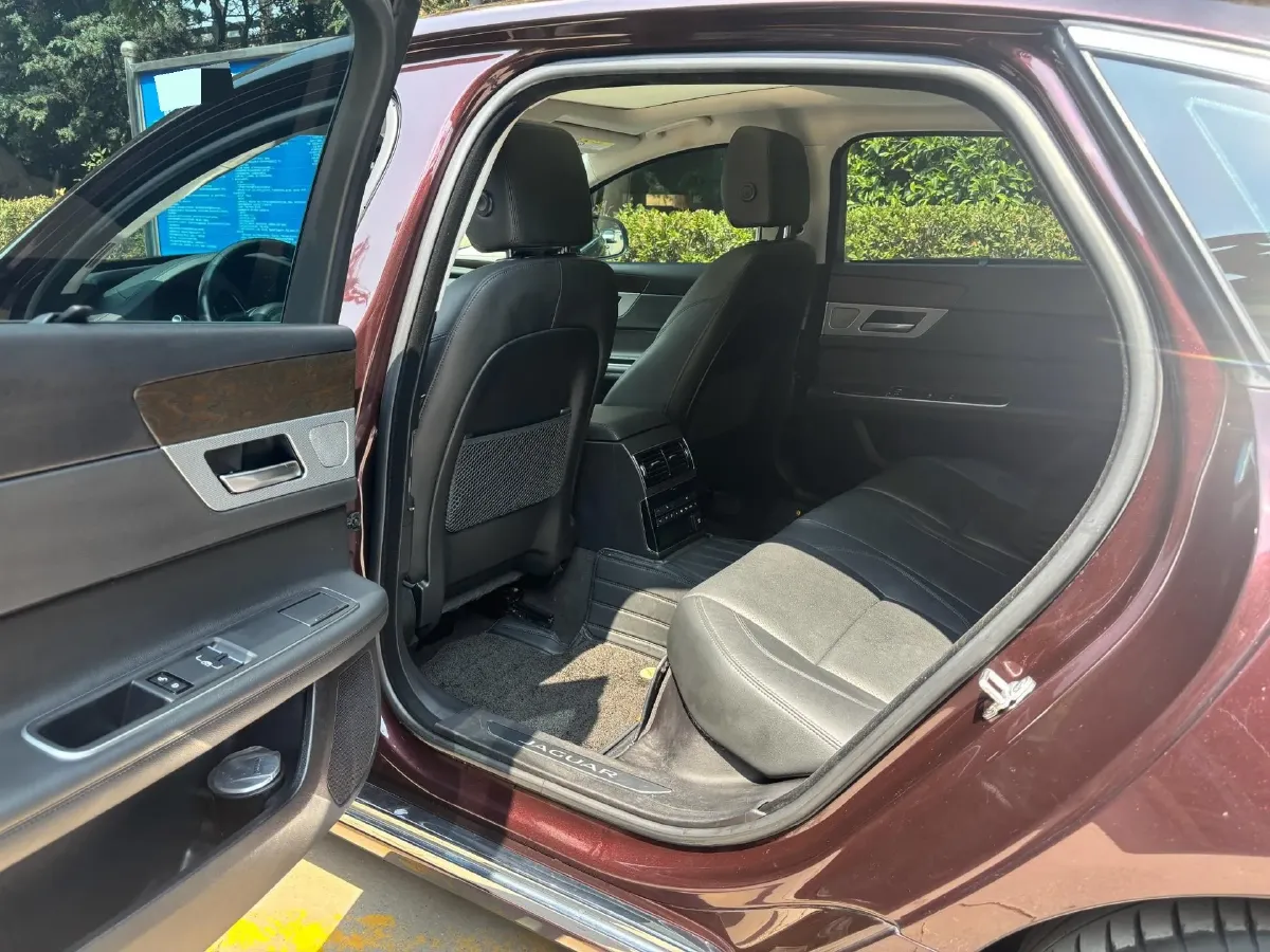 2018 Mercedes-Benz E Class 2.0T 184HP L4 9AT,autocango,china used car exporter,china ev exporter,chinese used car exporter,chinese used ev exporter