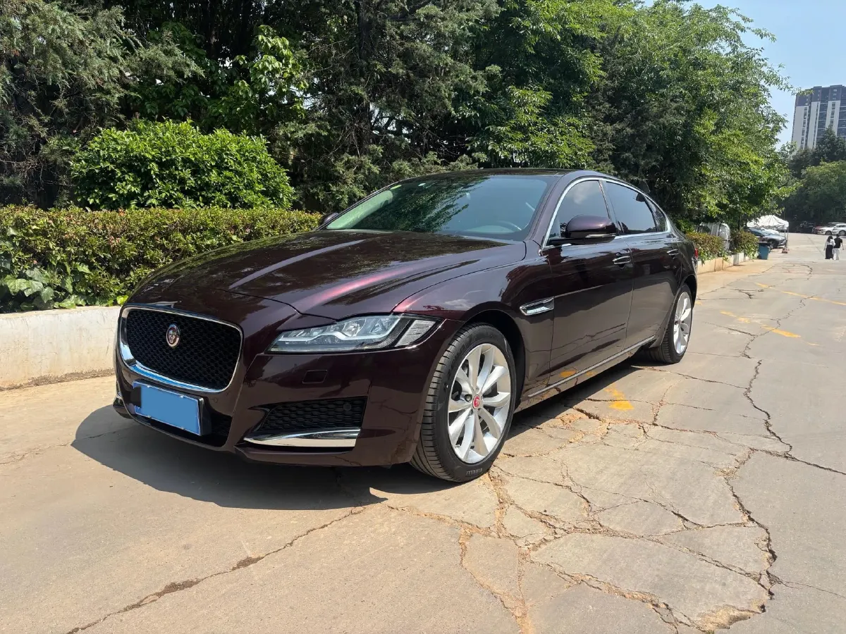 2018 Mercedes-Benz E Class 2.0T 184HP L4 9AT,autocango,china used car exporter,china ev exporter,chinese used car exporter,chinese used ev exporter