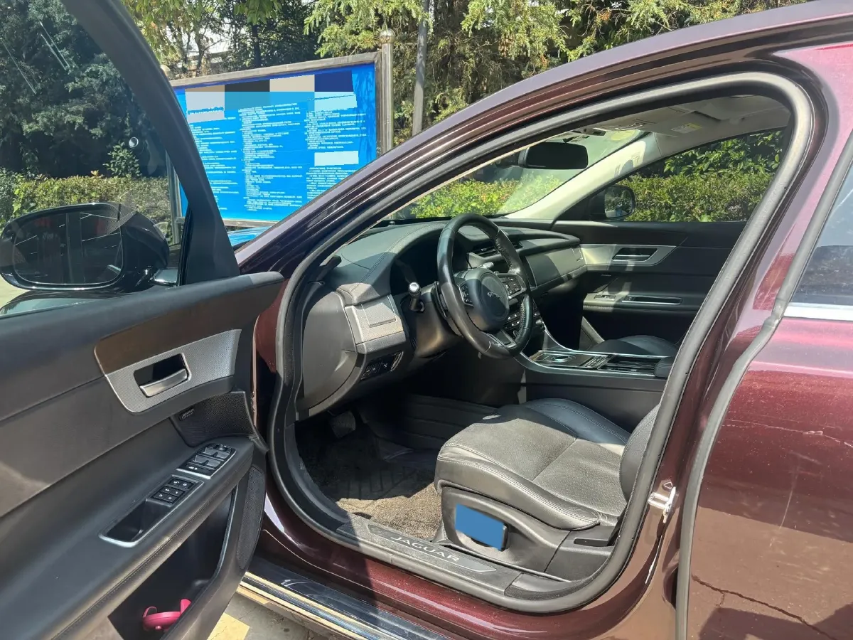 2018 Mercedes-Benz E Class 2.0T 184HP L4 9AT,autocango,china used car exporter,china ev exporter,chinese used car exporter,chinese used ev exporter