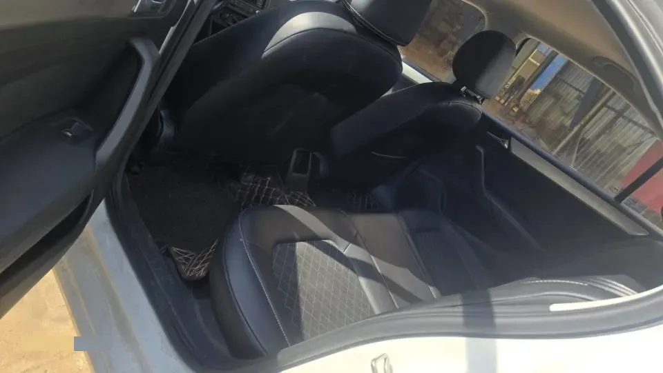 2019 ChangAn CS35 Plus 1.6L 128HP L4 6AT,autocango,china used car exporter,china ev exporter,chinese used car exporter,chinese used ev exporter