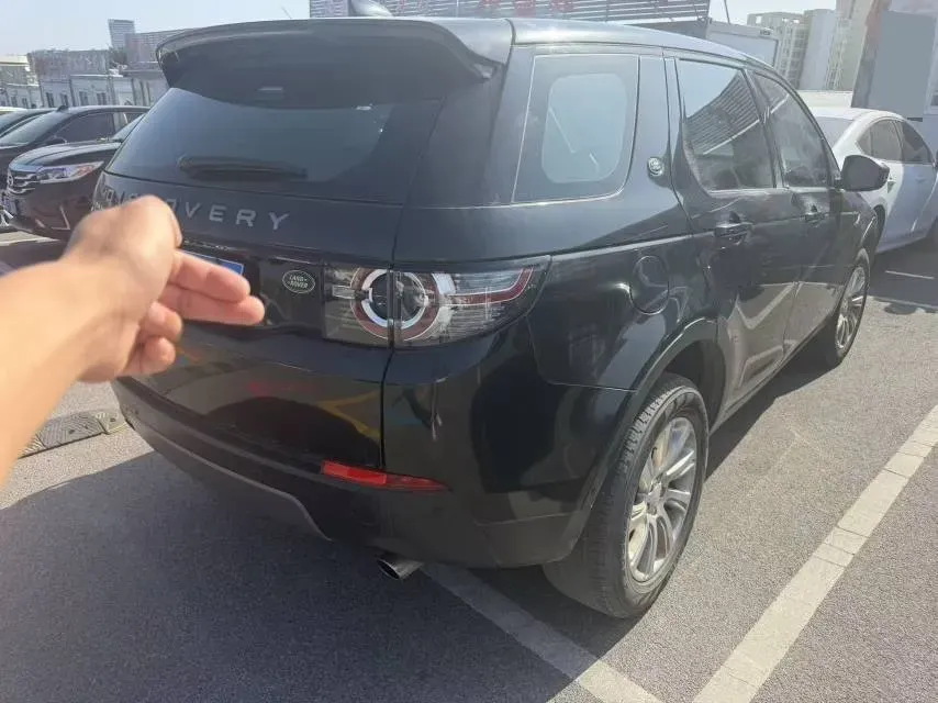 2019 Land Rover Discovery Sport 2.0T 241HP L4 9AT,autocango,china used car exporter,china ev exporter,chinese used car exporter,chinese used ev exporter