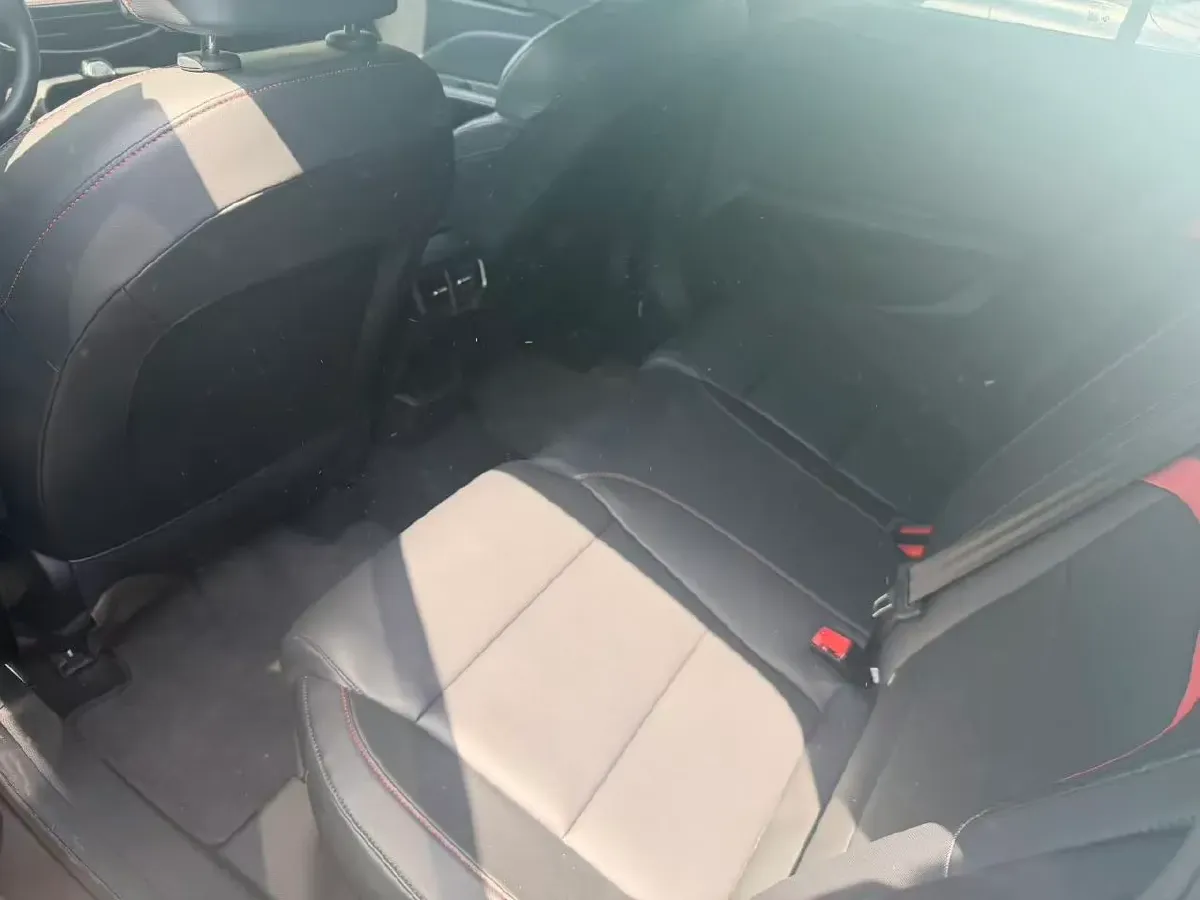 2025 MG 5 1.5T 181HP L4 7DCT,autocango,china used car exporter,china ev exporter,chinese used car exporter,chinese used ev exporter