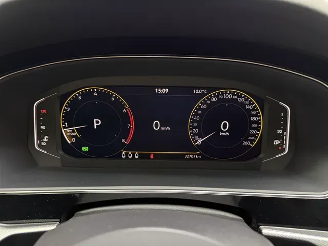 2023 Volkswagen Passat 2.0T 186HP L4 7DCT,autocango,china used car exporter,china ev exporter,chinese used car exporter,chinese used ev exporter