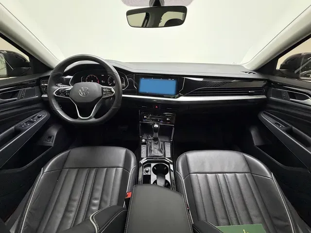 2023 Volkswagen Passat 2.0T 186HP L4 7DCT,autocango,china used car exporter,china ev exporter,chinese used car exporter,chinese used ev exporter