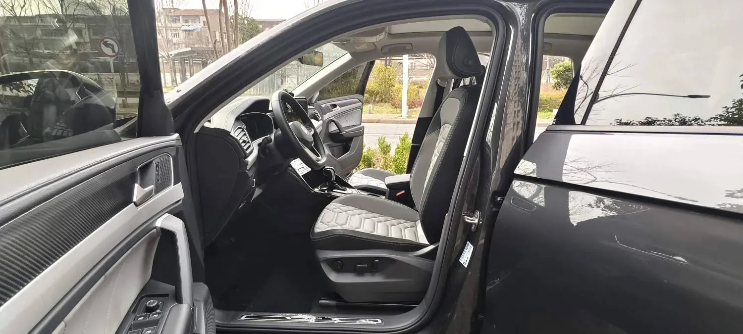 2024 Volkswagen Tayron 2.0T 186HP L4 7DCT,autocango,china used car exporter,china ev exporter,chinese used car exporter,chinese used ev exporter