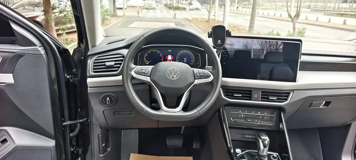 2024 Volkswagen Tayron 2.0T 186HP L4 7DCT,autocango,china used car exporter,china ev exporter,chinese used car exporter,chinese used ev exporter