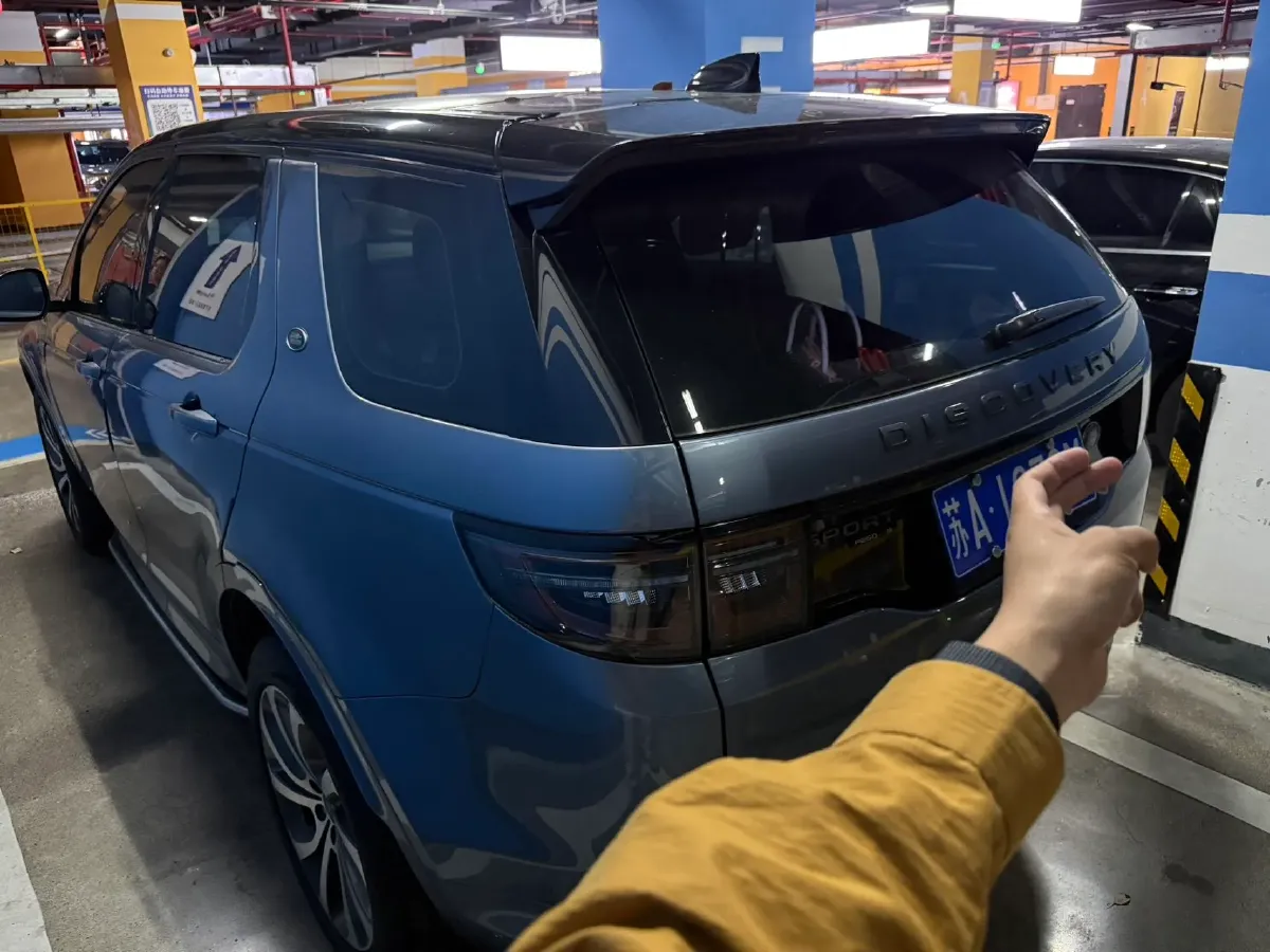 2020 Land Rover Discovery Sport 2.0T 249HP L4 9AT,autocango,china used car exporter,china ev exporter,chinese used car exporter,chinese used ev exporter
