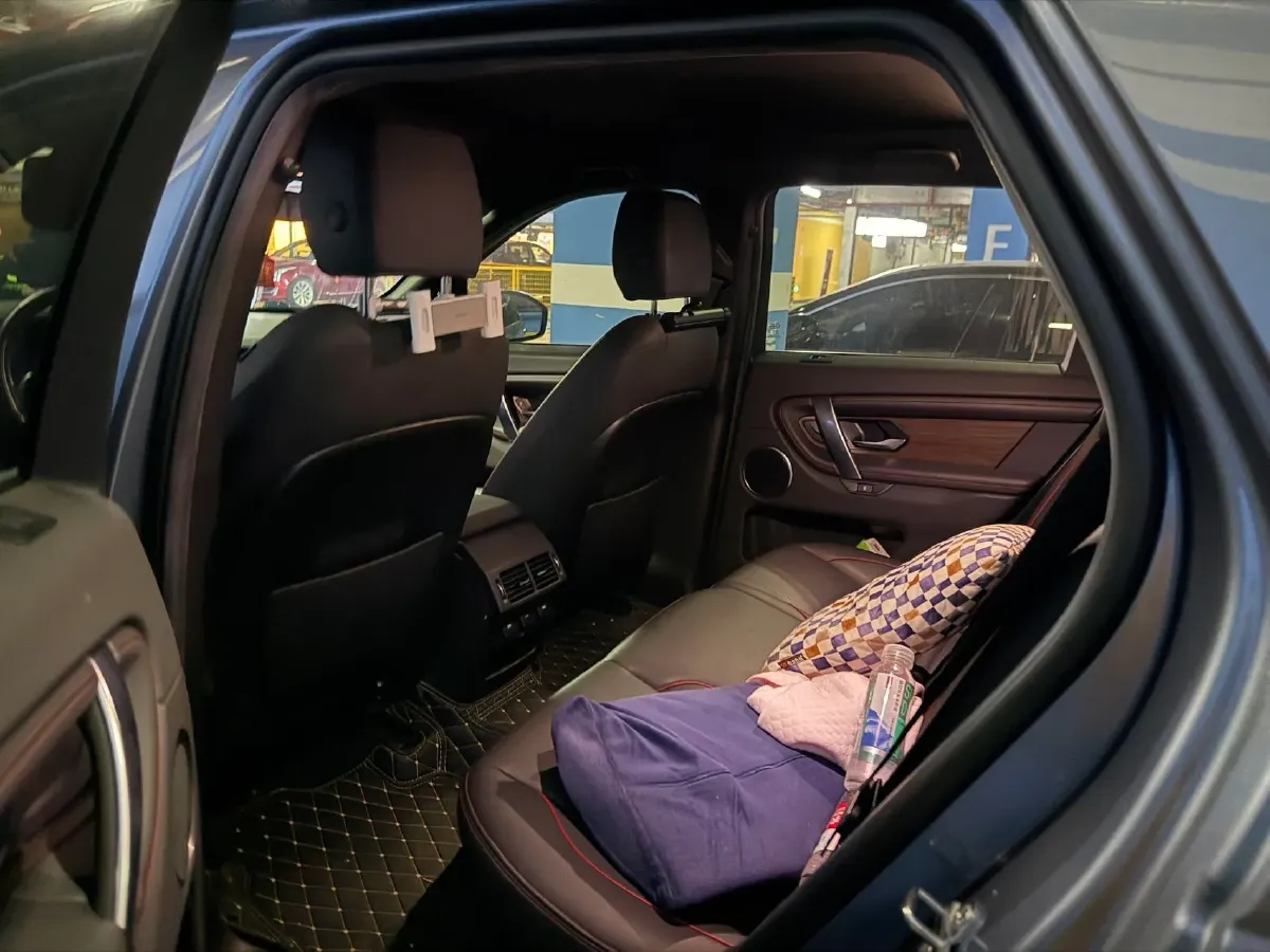 2020 Land Rover Discovery Sport 2.0T 249HP L4 9AT,autocango,china used car exporter,china ev exporter,chinese used car exporter,chinese used ev exporter