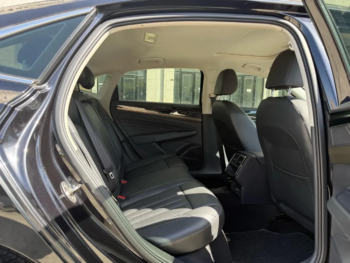 2020 Volkswagen Passat 1.4T 150HP L4 7DCT,autocango,china used car exporter,china ev exporter,chinese used car exporter,chinese used ev exporter