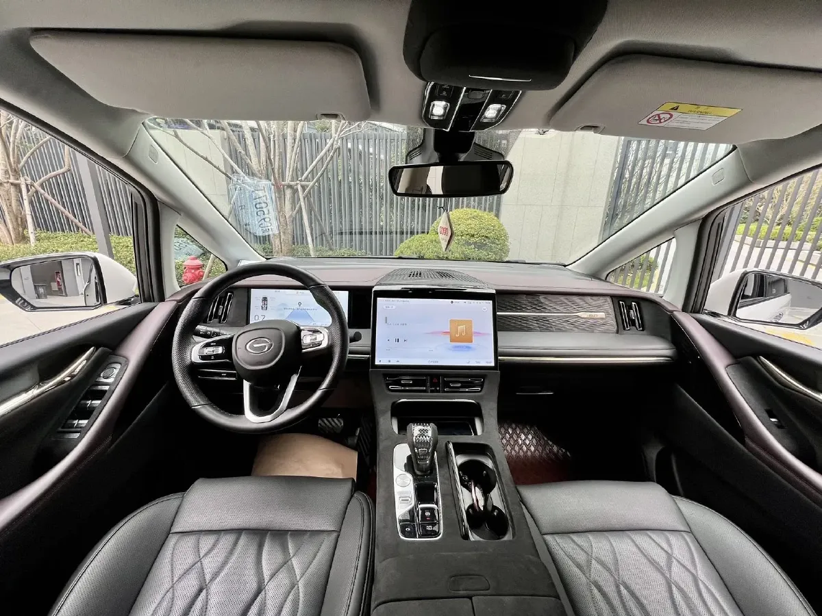 2023 GAC Trumpchi M8 2.0T 252HP L4 8AT,autocango,china used car exporter,china ev exporter,chinese used car exporter,chinese used ev exporter