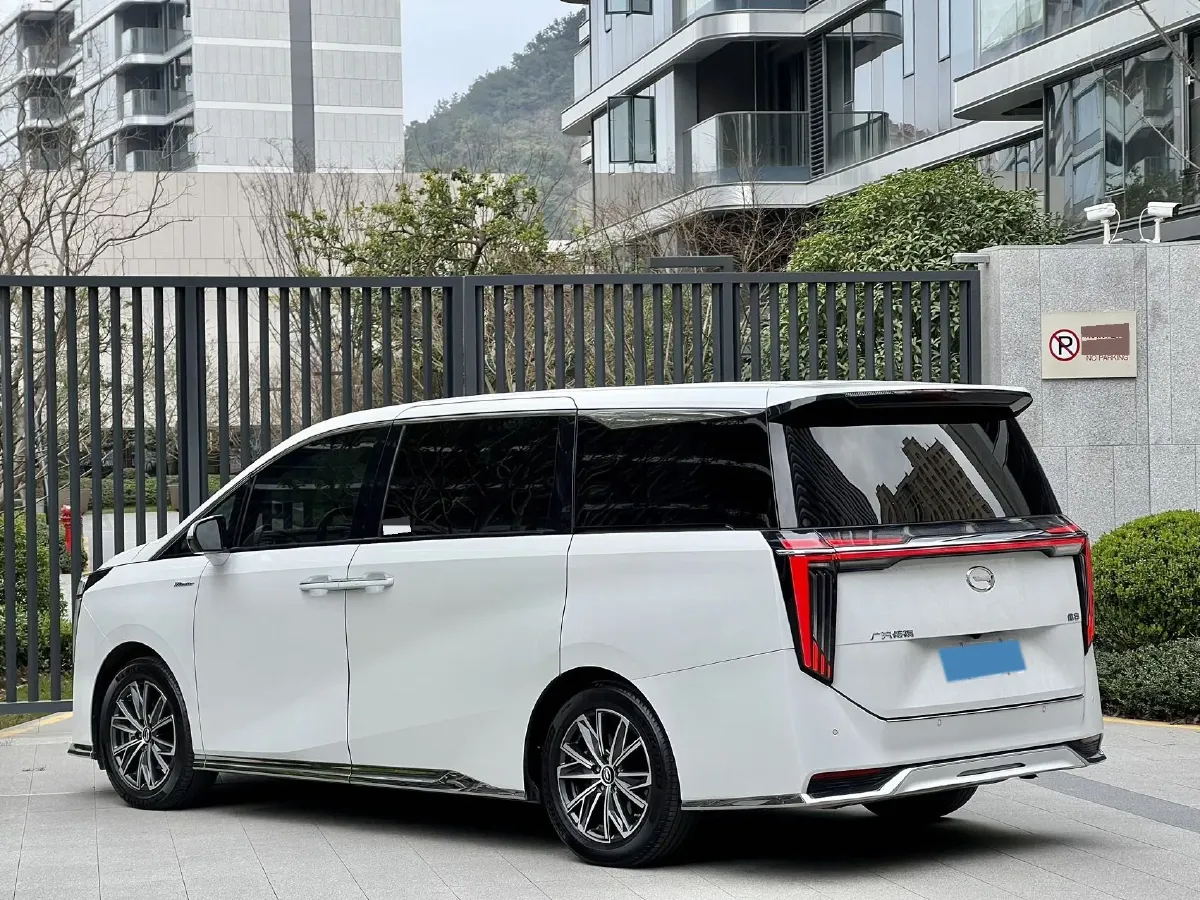 2023 GAC Trumpchi M8 2.0T 252HP L4 8AT,autocango,china used car exporter,china ev exporter,chinese used car exporter,chinese used ev exporter