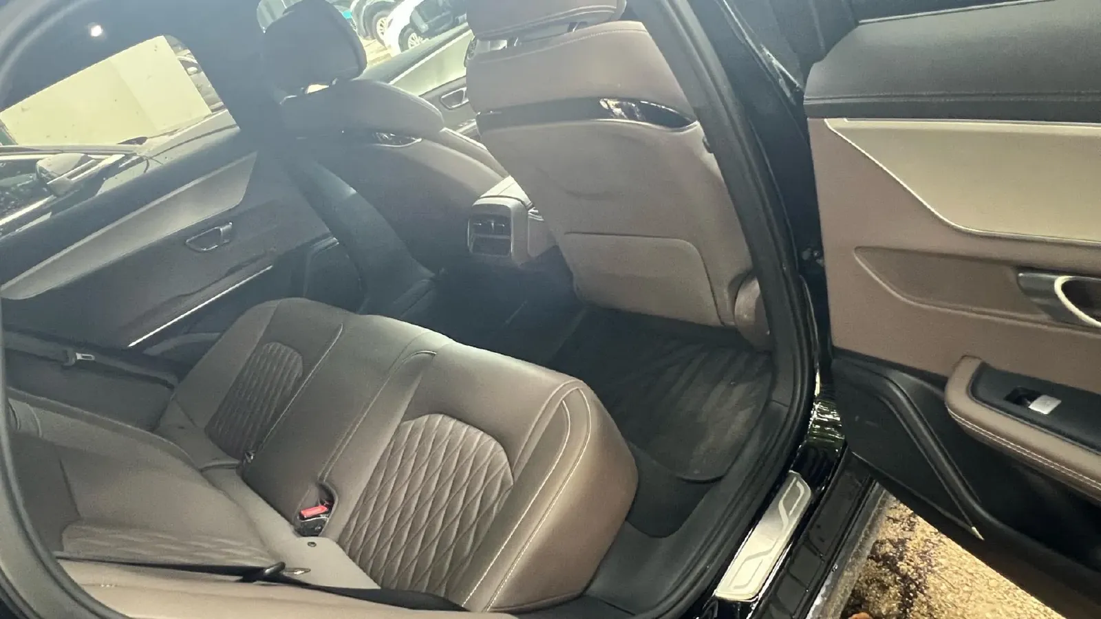 2025 BYD Han BEV 60.48KWH,autocango,china used car exporter,china ev exporter,chinese used car exporter,chinese used ev exporter