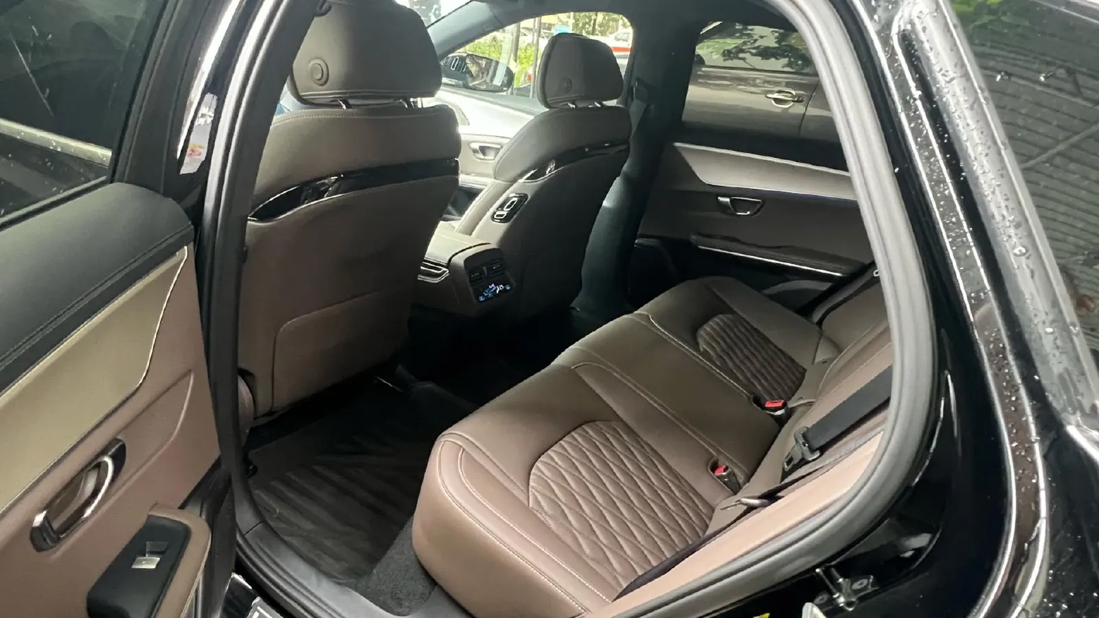 2025 BYD Han BEV 60.48KWH,autocango,china used car exporter,china ev exporter,chinese used car exporter,chinese used ev exporter