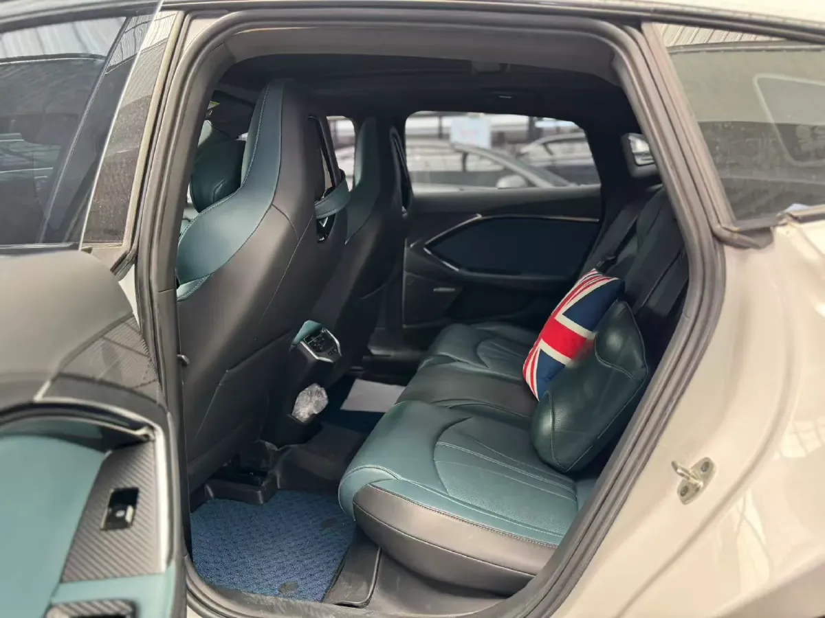 2023 MG 7 2.0T 261HP L4 9AT,autocango,china used car exporter,china ev exporter,chinese used car exporter,chinese used ev exporter